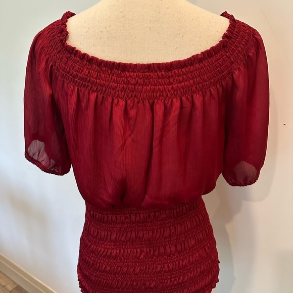 21 Red Blouse S Smocked Off Shoulder/On Shoulder Style EUC - Picture 4 of 9